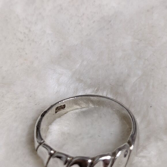 Vintage Sterling Silver Diagonal Groove or Crossoint Style Ring - Picture 11 of 12
